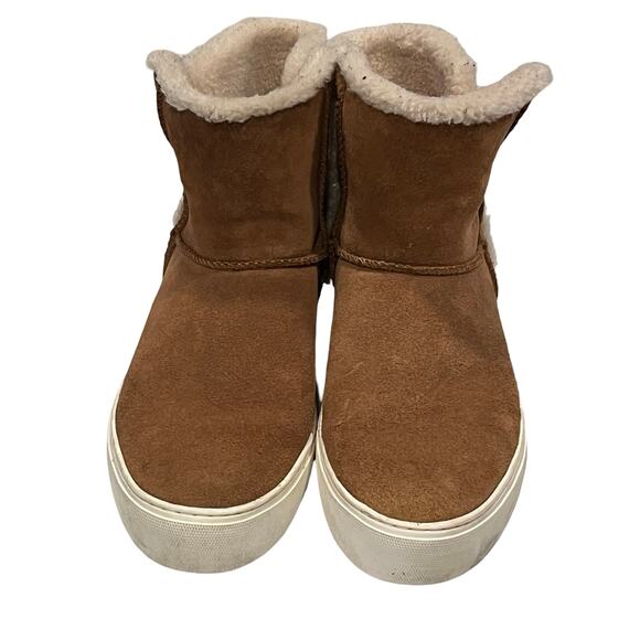 UGG Priya Womens 7 Brown Suede Sneaker Plush Bootie Slip On Snap Cozy Comfy‎ - Picture 2 of 9
